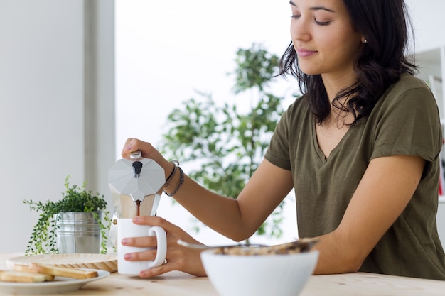 pomadas e infusiones con plantas